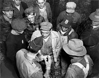 Combat War Vet at Stay On The Job Rally 1944 Oak Ridge