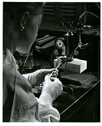 Isotope laboratory at the National Institutes of Health (1950-1960). Original public domain image from Flickr