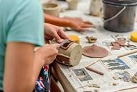 Pottery class, Jaycee Park, USA