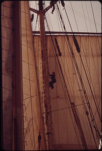Setting the Sales of "Westward" for Return Trip from Great Brewster Island to Long Wharf. Original public domain image from Flickr