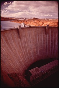 Glen Canyon Dam. Photographer: Eiler, Lyntha Scott. Original public domain image from Flickr