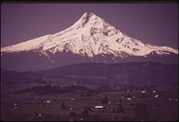 Hood River Valley and the Northeast Face of Mt. Hood Showing the Eliot, Coe, and Ladd Glaciers. Original public domain image from Flickr