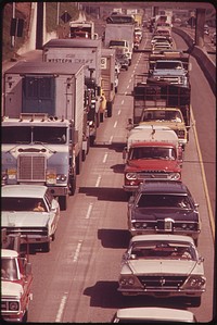 Approaching Interstate Bridge over the Columbia River on Route 1-5 05/1973. Photographer: Falconer, David. Original public domain image from Flickr