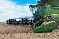 Mike Starkey Soybean HarvestMike Starkey harvests soybeans on a 135-acre field in Brownsburg, Indiana Sept. 23, 2022. Starkey practices no-till farming, plants cover crops in between cash crop season and rotates his fields between corn and soybeans as part of a soil health management system. (NRCS photo by Brandon O’Connor)