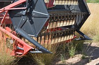 Harvesting tractor, agriculture.