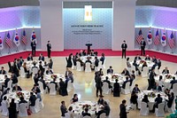 President Joe Biden and the U.S. delegation attend a state dinner hosted by South Korean President Yoon Suk Yeol, Saturday, May 21, 2022, at the National Museum of Korea in Seoul, South Korea. (Official White House Photo by Adam Schultz)