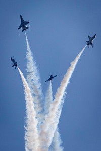 U.S. Air Force F-16 Fighting Falcons with the Thunderbirds perform during the 2022 Atlantic City Airshow at Atlantic City, New Jersey, Aug. 24, 2022. Since 1953, the Thunderbirds have served as America’s premier air demonstration squadron, entrusted with the vital mission to recruit, retain, and inspire past, present and future Airmen. (New Jersey National Guard photo by Mark C. Olsen)