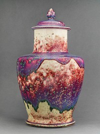 Ruskin pottery, uurna, 1900 - 1910, William Howson Taylor