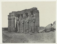 Gournah, Pérystyle du Tombeau d'Osymandias (Ramesseum Occidental); Thèbes by Maxime Du Camp