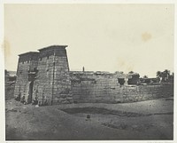 Karnak, Temple de Khons; Thèbes by Maxime Du Camp