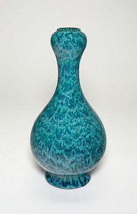 Bottle with Garlic-shaped Mouth