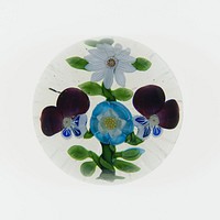 Paperweight by Baccarat Glassworks