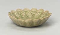 Scalloped Dish with Stylized Floral Sprays and Sickle-Leaf Scrolls