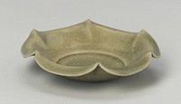 Dish with Inverted Petal-Lobed Rim