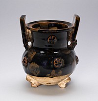 Tripod Vessel with Squared Handles, Wheel Patterns at Neck