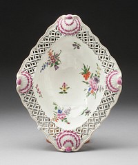 Dish by Worcester Porcelain Factory (Manufacturer)