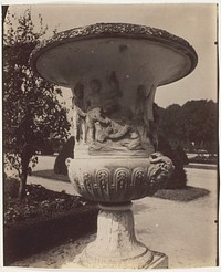 Versailles, Vase by Jean-Eugène-Auguste Atget