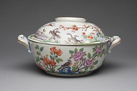 Tureen by Du Paquier Porcelain Manufactory (Manufacturer)