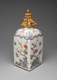 Square-Sectioned Bottle by Du Paquier Porcelain Manufactory (Manufacturer)