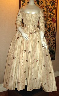 Overgown and Petticoat (Robe à l'anglaise)