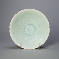 Foliate Bowl with Stylized Peony Spray