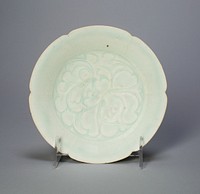 Foliate Bowl with Stylized Peony Spray