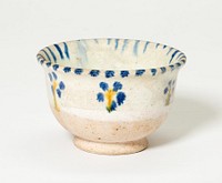 Cup with Streaks and Stylized Florets