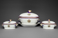 Tureen with Cover and Stand by Chinese export porcelain