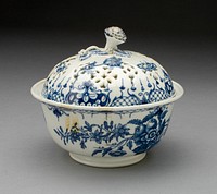 Covered Bowl by Worcester Porcelain Factory (Manufacturer)