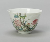 Teabowl with Mufurong (Hibiscus) and Dragonfly