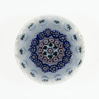 Paperweight by Baccarat Glassworks