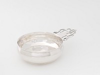 Porringer by John Dixwell