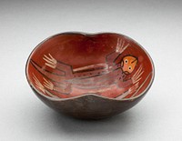 Small Inset Side Bowl Depicting a Pair of Lizards in the Interior by Nazca