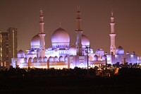 Dubaï city night, Islamic mosque.