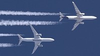 Airbus vs. Boeing:Airbus A330-343 D-AIKS Lufthansa - Frankfurt to Riyadh (33700 ft.)Boeing 787-9 Dreamliner A7-BHB Qatar Airways - Frankfurt to Doha (34800 ft.)