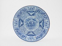 A plate with a blue floral decoration