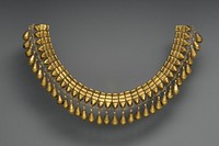 Necklace with Beads in the Shape of Jaguar Teeth