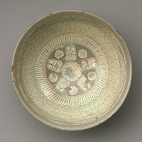 Bowl with inscription and chrysanthemums and tortoiseshell decoration 