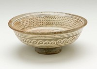 Shallow Bowl with Chrysanthemum Design