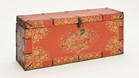 Trunk with Five-Clawed Dragon