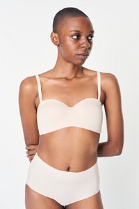 Women&#39;s beige underwear set psd mockup