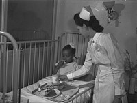 Chicago, Illinois. Provident Hospital. Lunch time in the children's ward. Sourced from the Library of Congress.