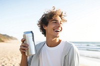 Laughing aluminum portrait holding. 