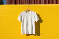 T-shirt sleeve yellow white. 