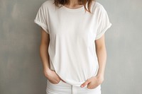 T-shirt sleeve blouse midsection. 