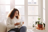 Sitting window adult cup. 