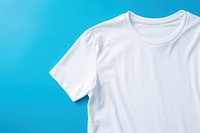 T-shirt sleeve white blue. 