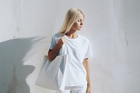 T-shirt sleeve adult white. 