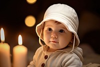 Portrait lighting candle child. 