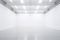 An empthy white large art Exhibition floor architecture daylighting. 